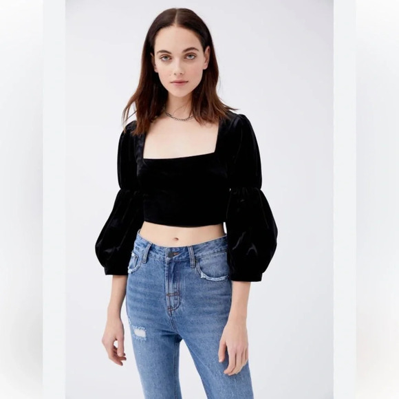 Urban Outfitters Black Collette Velvet Square Neck Blouse - Picture 1 of 9